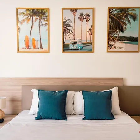 Beautiful With A Private Rooftop Pool Apartment *