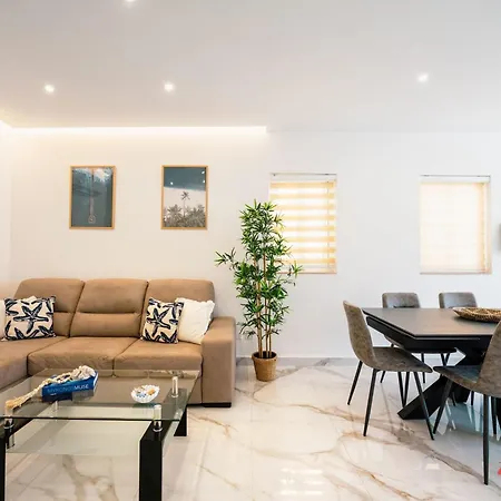 Apartment Beautiful With A Private Rooftop Pool Mellieħa