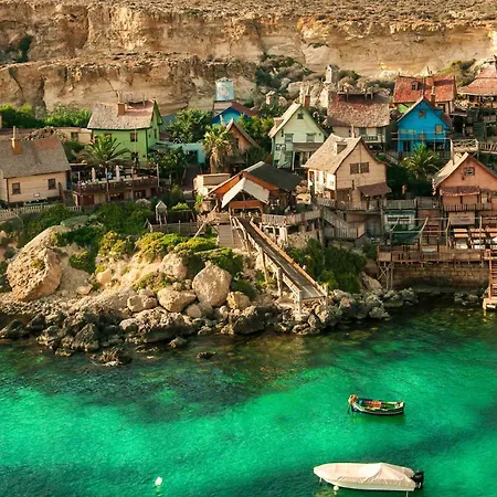 Beautiful With A Private Rooftop Pool Mellieħa