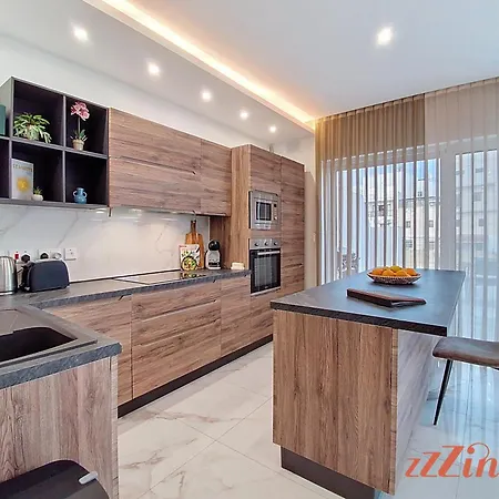 Apartmán Beautiful With A Private Rooftop Pool
