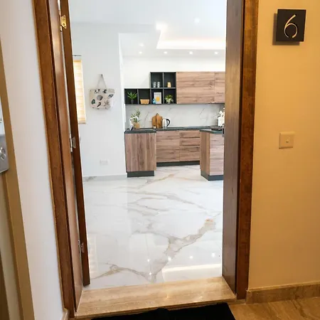 Appartement Beautiful With Private Rooftop Pool Mellieħa