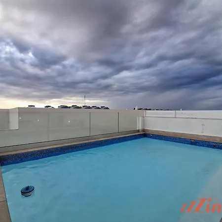 Beautiful With A Private Rooftop Pool Mellieħa