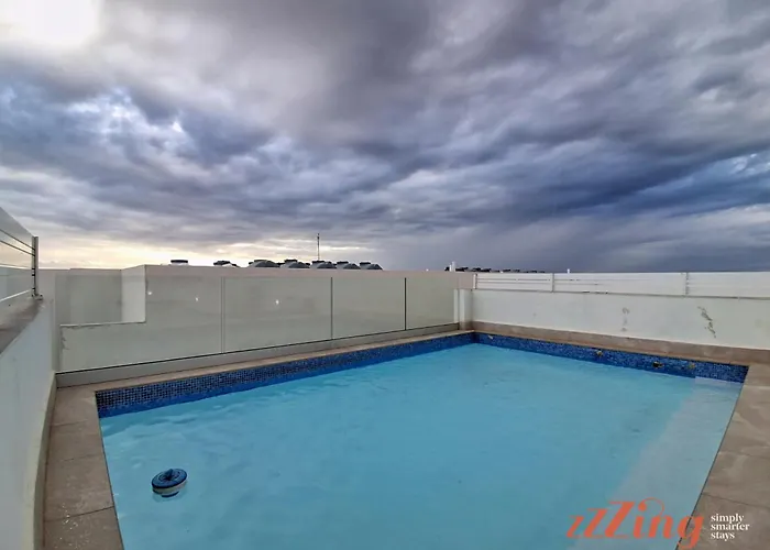 Beautiful With A Private Rooftop Pool Mellieħa